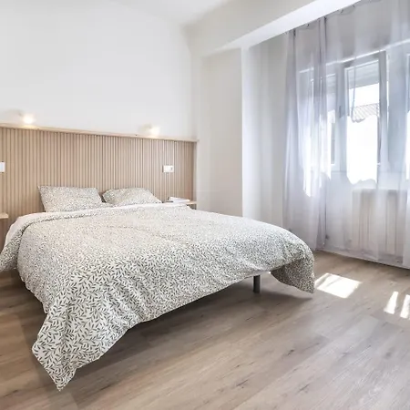 Amplio Reformado En Oviedo, Ideal Familias Y Grupos Apartmán *